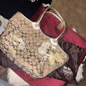 Barely used Coach bag!